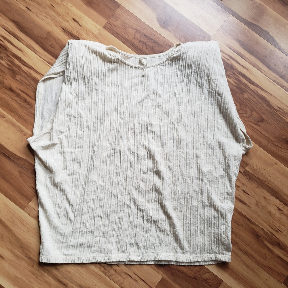 Anthropologie cream boxy shoulder pad textured top strong shoulder Size Large